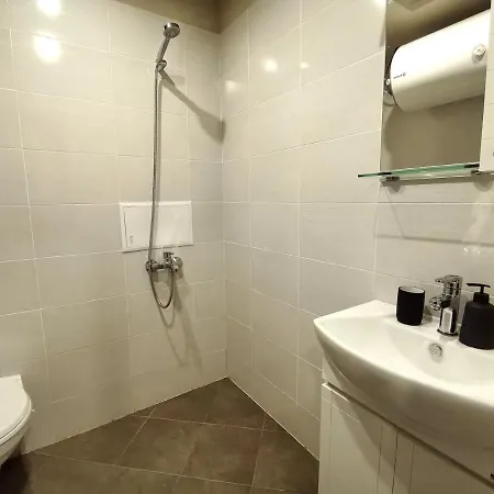 Cozy 1br Mountain View For 4 Guests * בנסקו